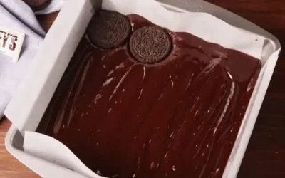 #stop #juststop #nowords #justhashtags #absolutelyglorious #cookiesncream #oreomg #canyousaymilkwithyourbrownies #w #h #a #t #?!??! #Repost @delish…