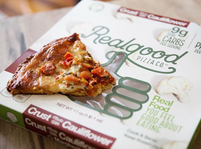 You know what’s REAL GOOD?!? Eating a gluten free, keto friendly pizza with only 9g…