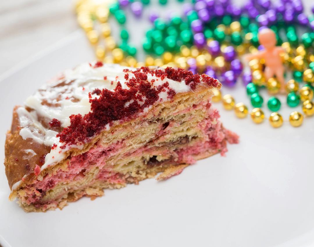FriYAY !! Pick up a couple flavors of Calandro’s gourmet king cakes for all your…