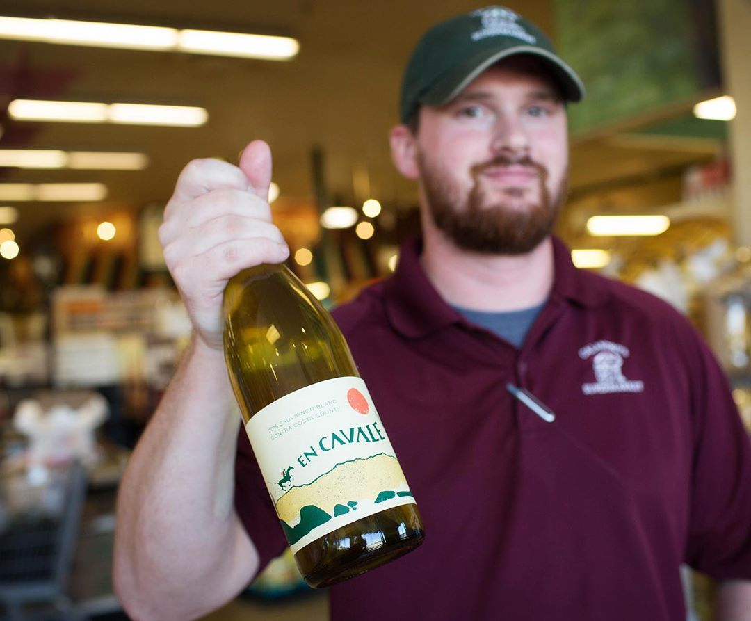 #wineofthemonth is here for September with En Cavale Sauvignon Blanc This citrusy white is from…