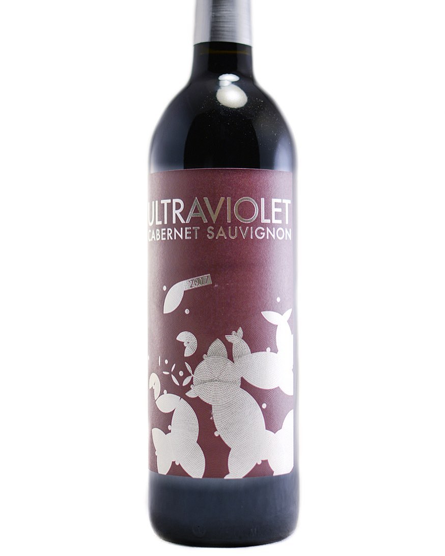 Finally some cooler weather and a great red wine for our October #wineofthemonth !! This…