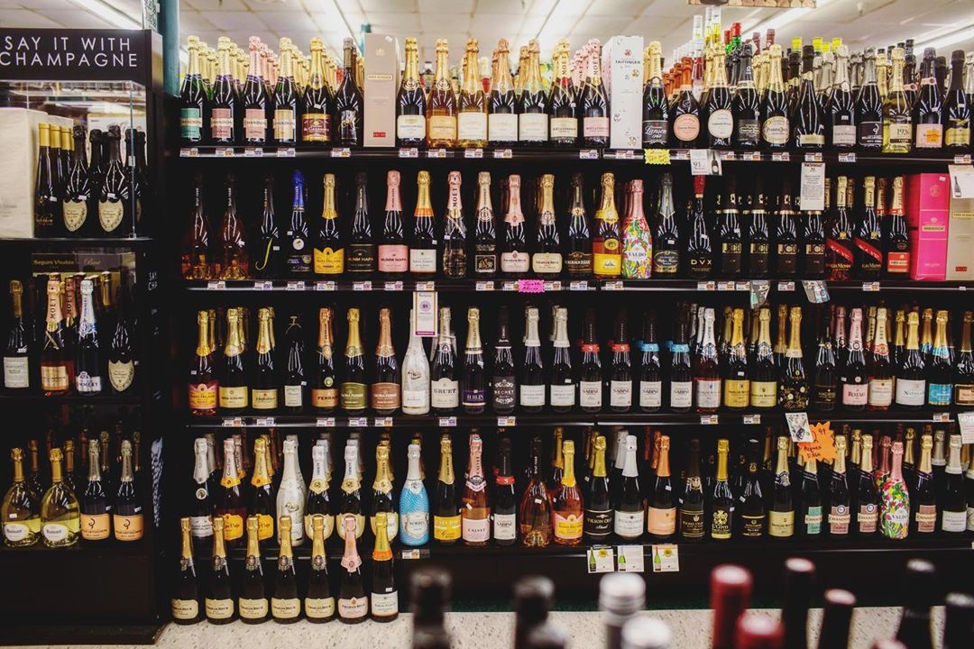 Something tells us people will be shopping for #champagne this week so we will just…